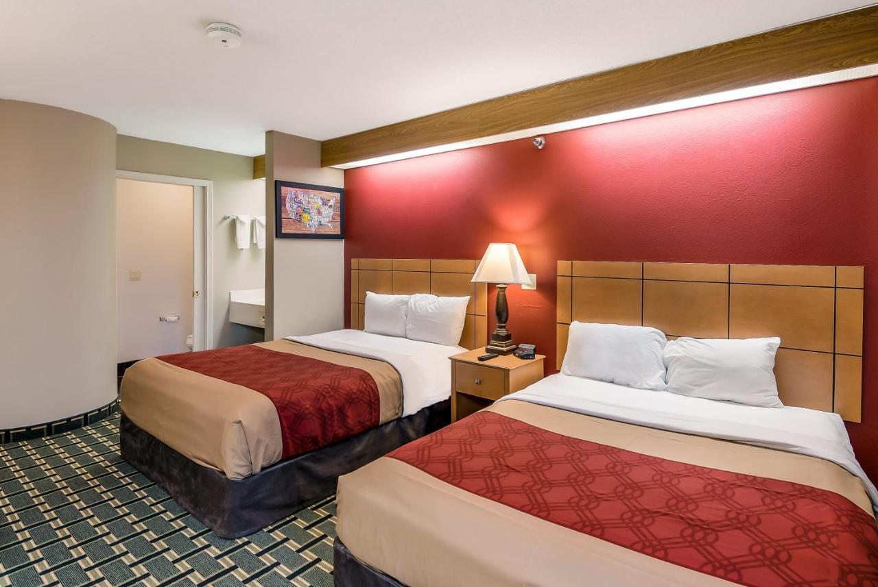 Econo Lodge Inn & Suites Peoria Illinois Bagian luar foto
