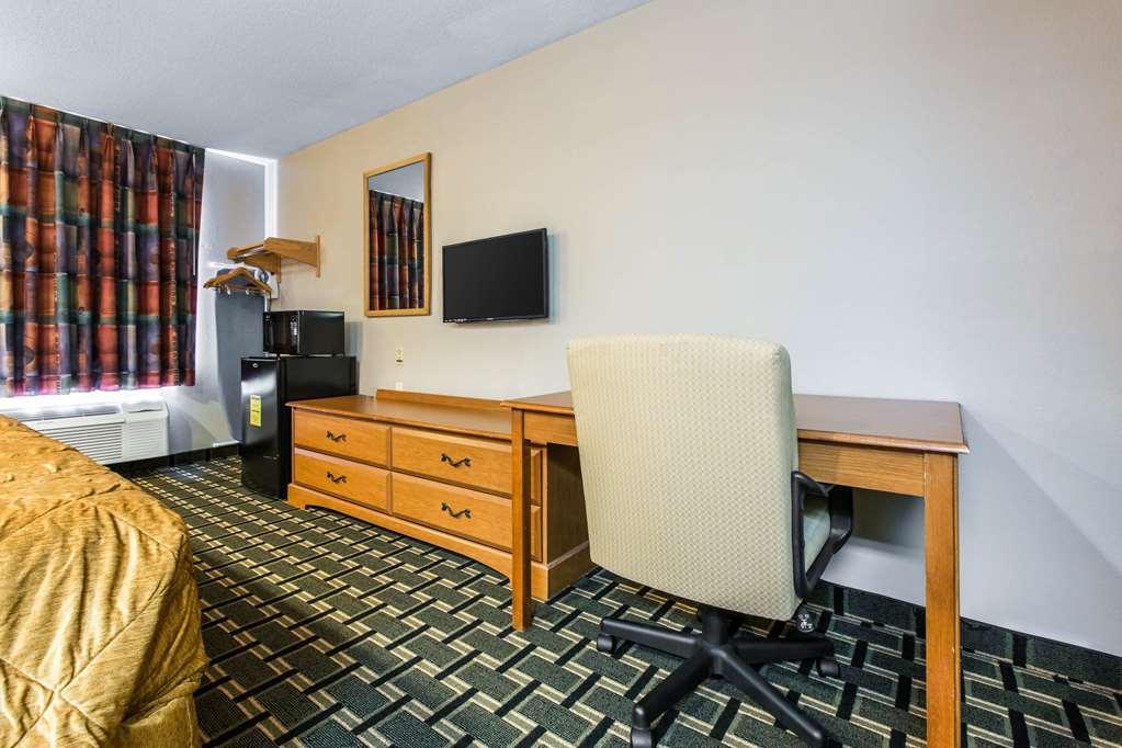 Econo Lodge Inn & Suites Peoria Illinois Ruang foto