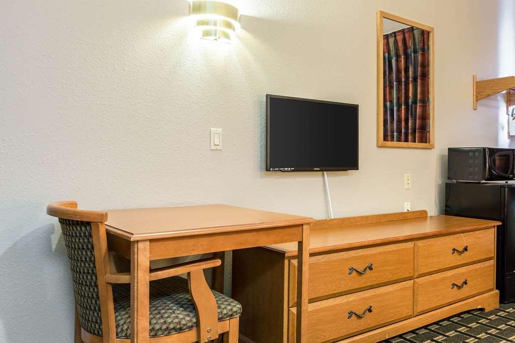 Econo Lodge Inn & Suites Peoria Illinois Ruang foto